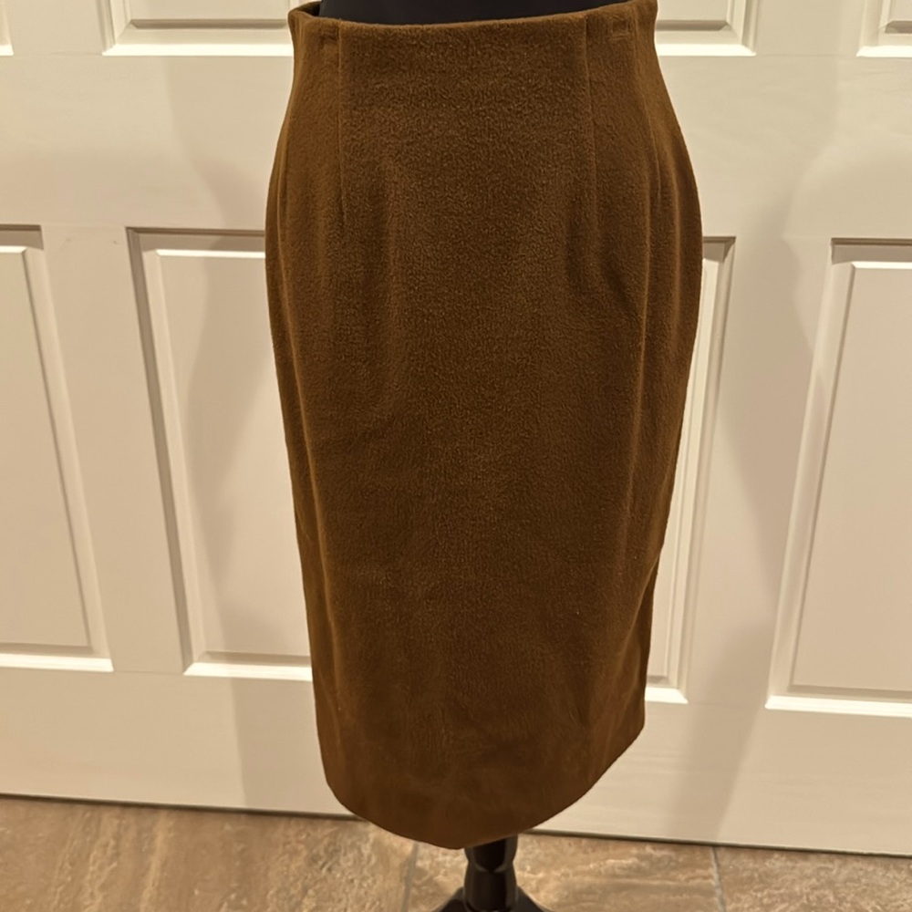 Ports International Wool/Camelhair skirt in pristine condition!